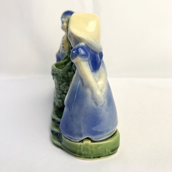 Shawnee Pottery Wishing Well Planter #710 Vintage USA Dutch Couple 1940s - Picture 4 of 8